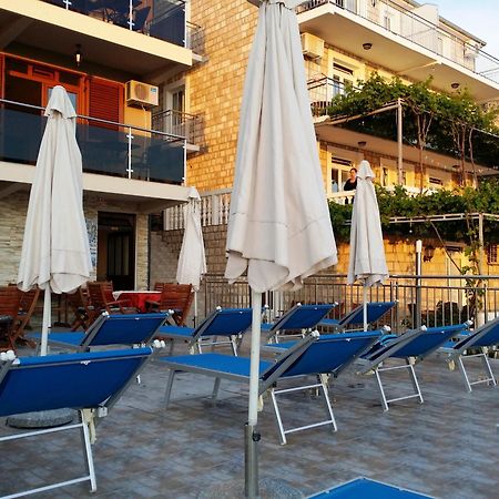 Apartments Dragisic Sveti Stefan Exterior photo