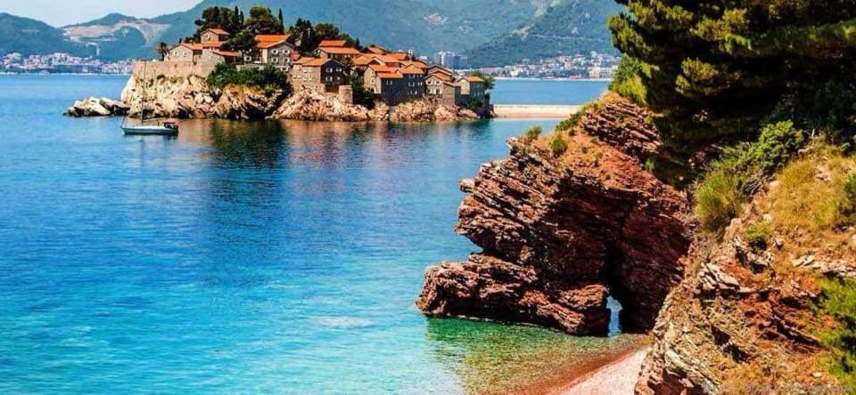 Apartments Dragisic Sveti Stefan Exterior photo
