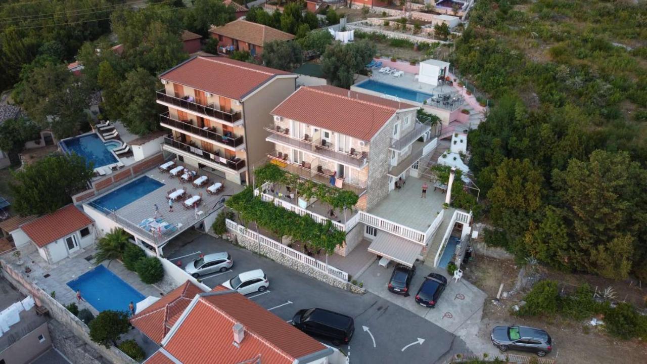 Apartments Dragisic Sveti Stefan Exterior photo
