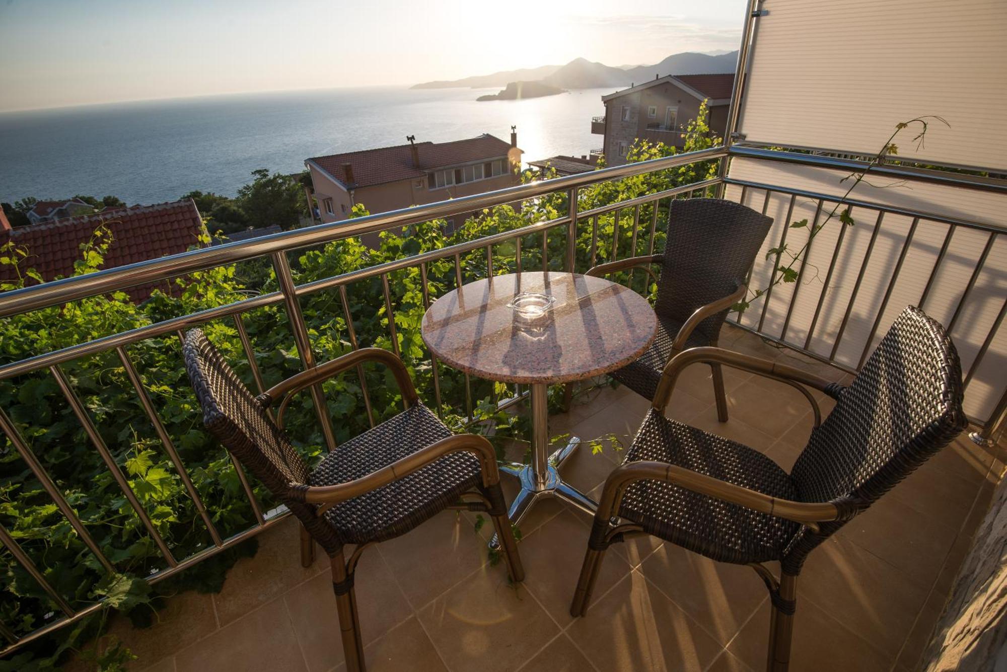 Apartments Dragisic Sveti Stefan Room photo