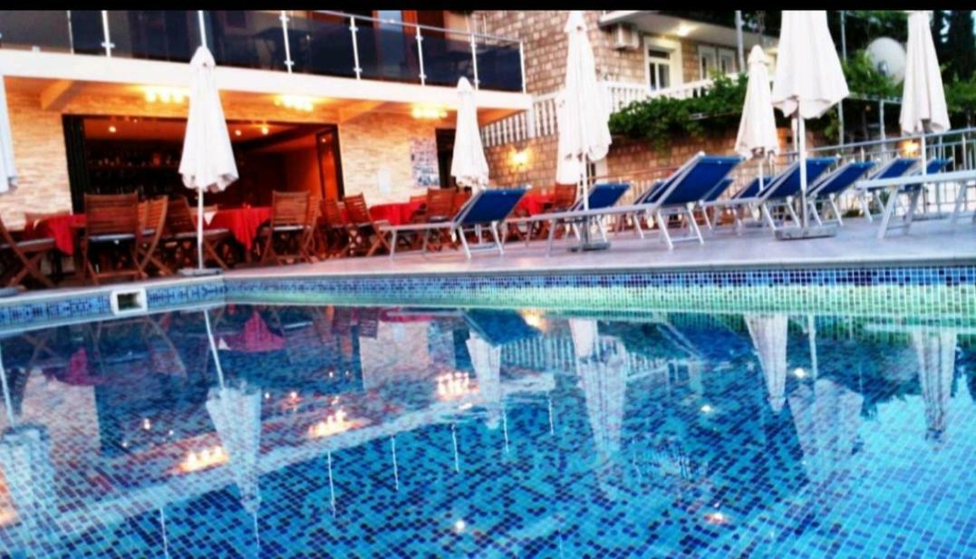 Apartments Dragisic Sveti Stefan Exterior photo